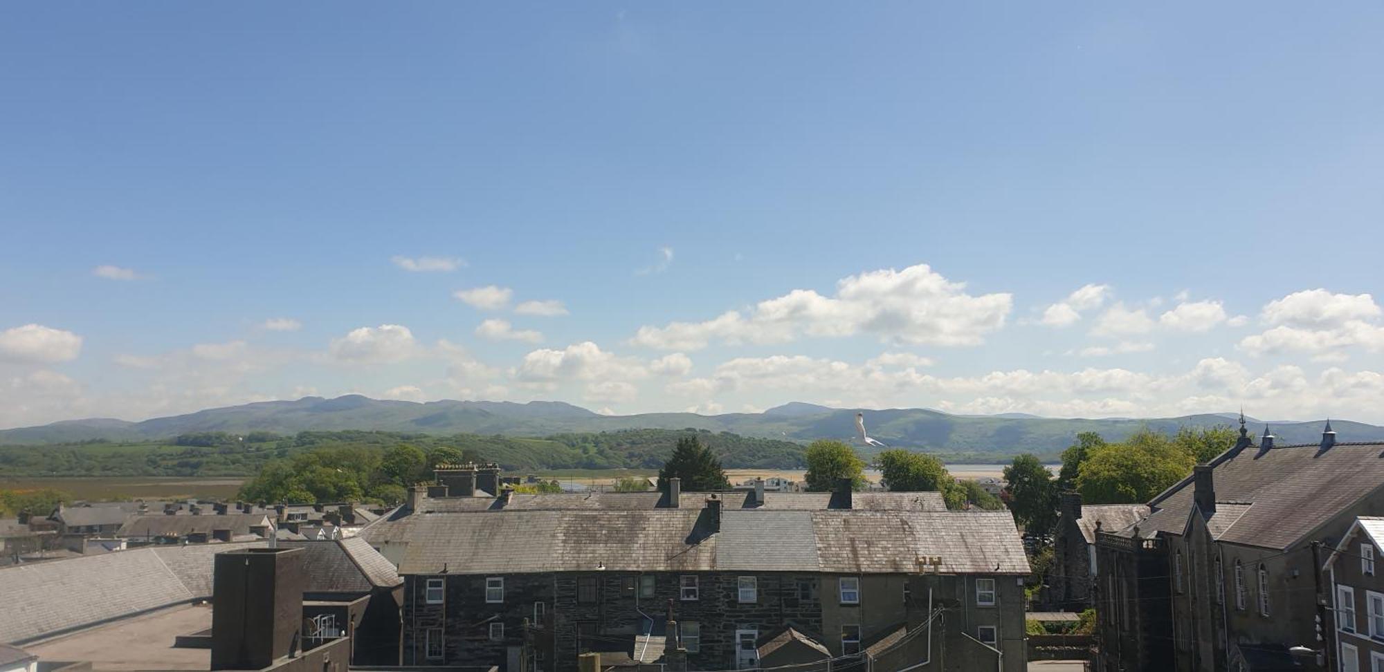 Porthmadog, Sleeps 11, 5 Bedrooms, 5 Bathrooms, Mountain Views Exterior photo