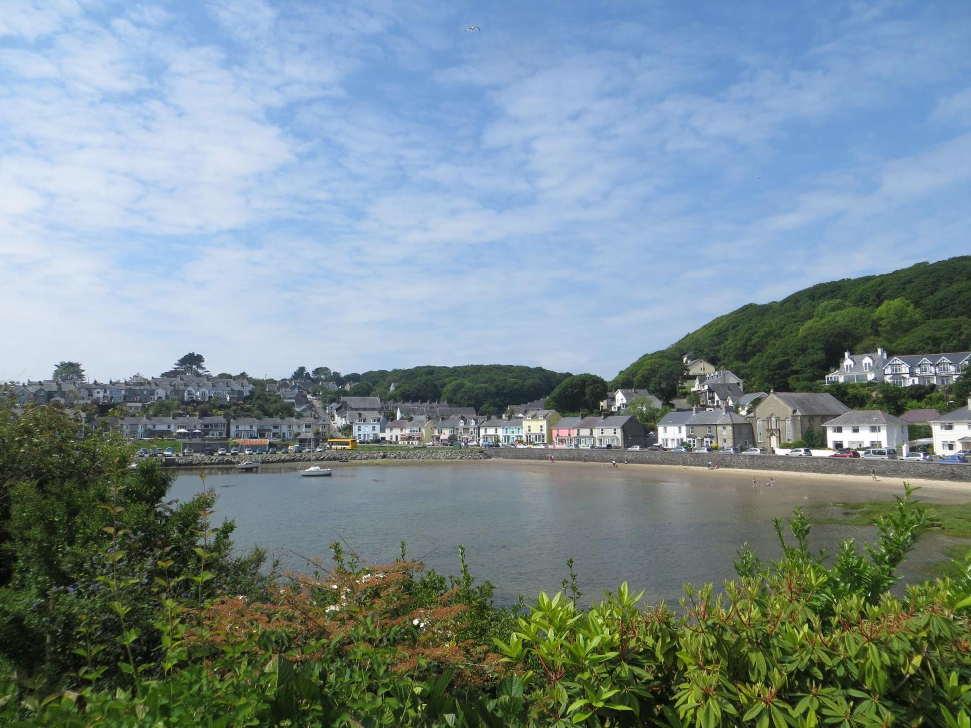 Porthmadog, Sleeps 11, 5 Bedrooms, 5 Bathrooms, Mountain Views Exterior photo